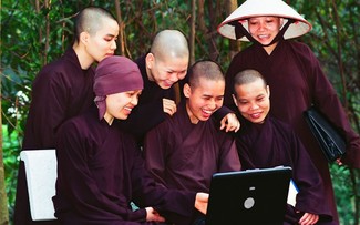Der vietnamesische Buddhismus begleitet und entwickelt sich mit dem Land