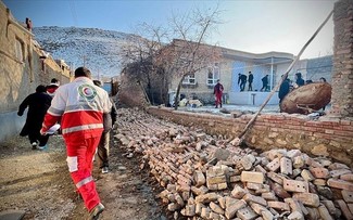 Mehr als 200 Menschen wurden beim Erdbeben im Iran verletzt 