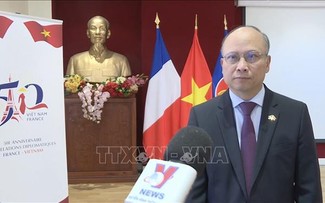 Zehn Jahre strategische Partnerschaft zwischen Vietnam und Frankreich