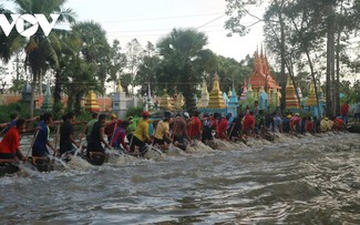 Die Volksgruppe der Khmer bereitet sich auf das Ok Om Bok-Fest vor