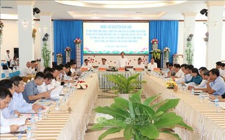 Die Delegation der Regierung führt Gespräch mit den Leitern der Provinzen Tra Vinh, Bac Lieu und Soc Trang
