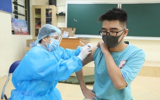 Covid-19: Près de 251 millions de doses de vaccins ont été administrées au Vietnam