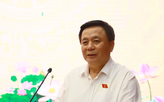 Delegasi Anggota MN Provinsi Quang Ninh Mencatat Semua Pendapat Para Pemilih