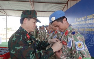 Pasukan Pemelihara Perdamaian Vietnam di Misi UNISFA Memperoleh Bintang PBB