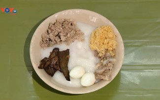 Pork rib congee – a Hanoi street food
