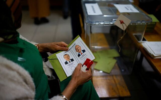 Turkey votes in runoff election, Erdogan positioned to extend rule