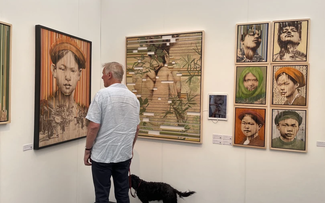 Gemälde vietnamesischer Künstler beeindrucken auf der internationalen Kunstmesse in London