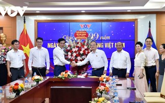 Behörden gratulieren VOV zum Tag der vietnamesischen revolutionären Presse