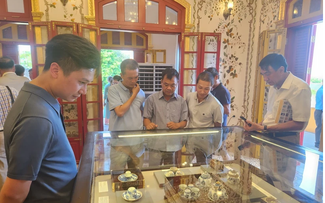 Fast 150 Antiquitäten aus der Nguyen-Dynastie in Hue ausgestellt