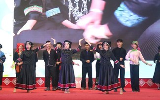 라오까이 ‘소수민족 전통 의상 주간’ 최초로 개최
