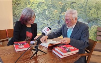 한국 작가, 응우옌 푸 쫑 서기장에 대한 최초의 외국어 책 출간