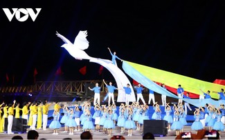 꽝찌성 ‘평화를 위하여’ 축제 개막