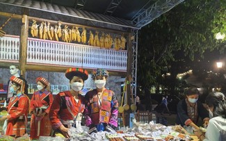 Kesan “Pekan Kebudayaan dan Pariwisata 6 Provinsi Viet Bac” di Ibu Kota Hanoi