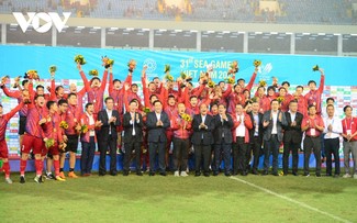 Vietnamese male football team wins gold at SEA Games 31