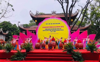 Con Son-Kiep Bac Spring Festival opens
