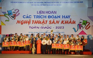 Festival Kutipan-Kutipan Bagus Seni Panggung Vietnam