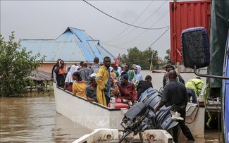ケニア ダム決壊 少なくとも45人死亡 各地で豪雨や洪水相次ぐ