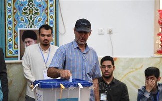 イラン大統領選 決選投票始まる 