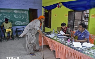India holds historic election