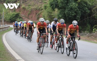 Kịch tính chặng 3 cuộc đua xe đạp Về Điện Biên Phủ 2024