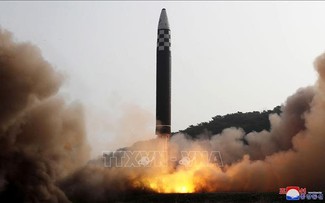Pyongyang tire deux missiles de croisière