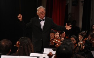 Le compositeur Trong Bang