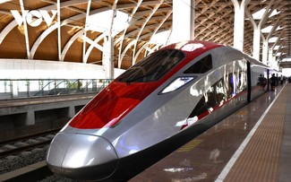 中国が建設受注 インドネシア初の高速鉄道 開業