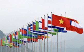 ベトナムの「竹のような外交」政策 功を奏する