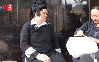 トゥラオ族の綿栽培と手織り技術 - ベトナムの無形文化遺産 