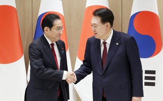 日韓首脳会談「中国の積極関与」で合意 経済協力も強化