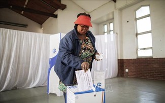 南ア総選挙、与党ANCの支持率42％ 一時の勢い失う