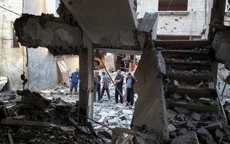 イスラエル軍、ラファで作戦継続　「人道地区」攻撃は否定