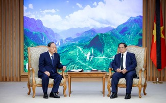チン首相 日本内閣総理大臣の特使と会見