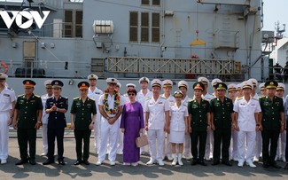 法国海军军舰访问岘港市