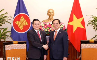 加强越南与东盟秘书处的合作与协调
