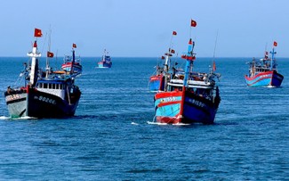 中国东海休渔令侵犯越南主权