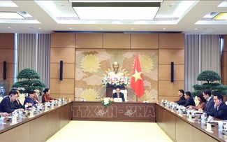 陈青敏会见东盟各国和东帝汶驻越南大使和临时代办