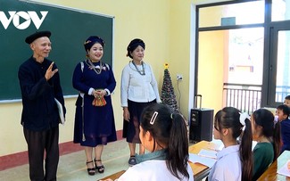 Ältere tragen zur Erhaltung der folkloristischen Kultur in Yen Bai bei