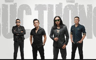 Rockband „The Wall” tritt beim vietnamesischen Festival in Japan auf