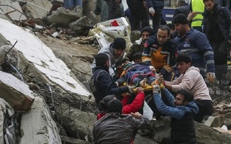 Erdbeben in Türkei und Syrien: Zahl der Todesopfer steigt weiter