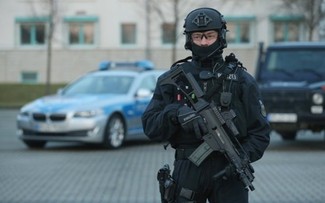 Sieben mutmaßliche IS-Unterstützer in Deutschland festgenommen