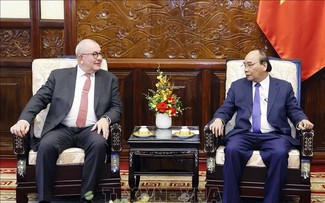 Presiden Nguyen Xuan Phuc Menerima Dubes Britania Raya, dan Dubes Kerajaan Belgia