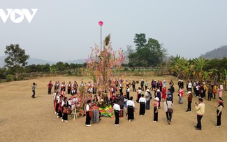 Festival Memohon Hujan yang Unik dari Warga Etnis MinoritasThai Putih di Provinsi Son La