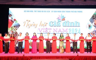 Pembukaan Festival Keluarga Vietnam Tahun 2024