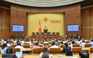 Quốc hội tiếp tục phiên chất vấn và trả lời chất vấn