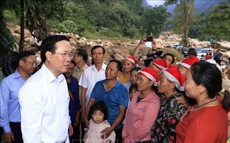 Chủ tịch nước kiểm tra công tác khắc phục mưa lũ tại Lào Cai 