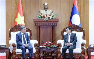 Chủ tịch nước Tô Lâm hội kiến Chủ tịch Quốc hội Lào Saysomphone Phomvihane