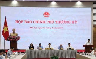 Họp báo Chính phủ: Sản xuất công nghiệp có nhiều điểm sáng