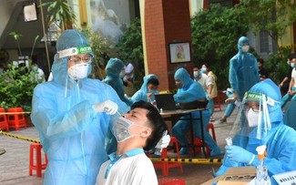 Vietnam’s daily COVID-19 cases continue to decrease
