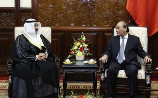 President receives ambassadors of Kuwait and Israel  